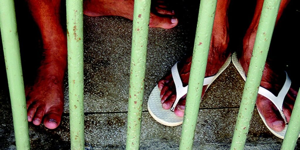 egressos da prisão enfrentam barreiras na garantia de direitos