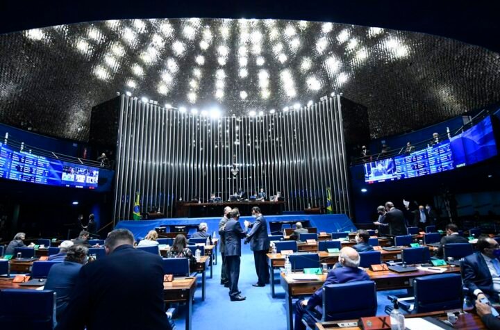 Senado aprova novas regras para emendas de relator