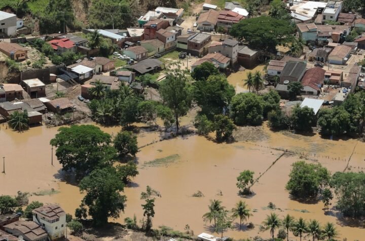 Bahia tem 220 mil pessoas afetadas pelas fortes chuvas