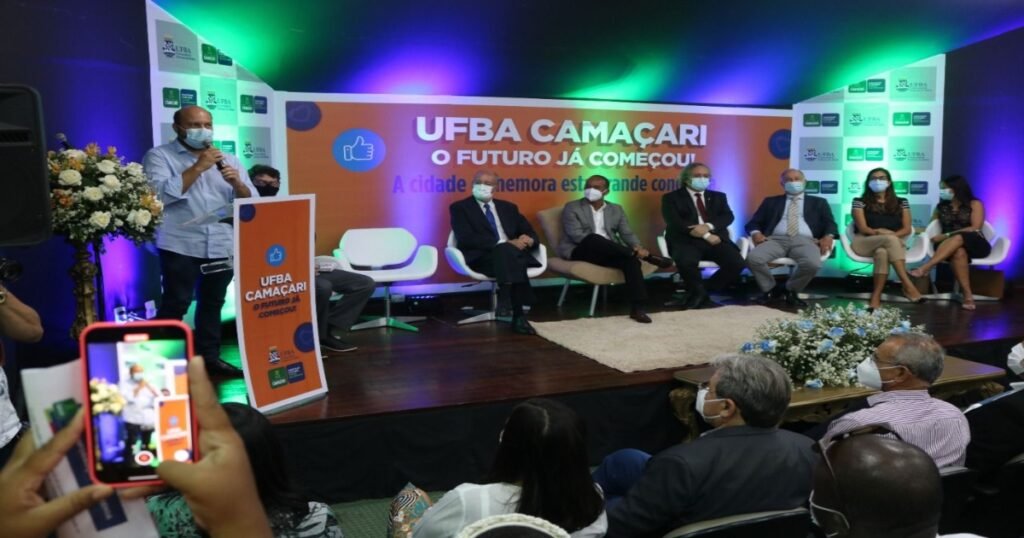 UFBA recebe terreno para implantação de campus em Camaçari