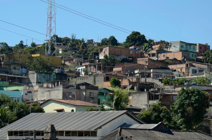 Polícia investiga morte de criança baleada na Baixada Fluminense