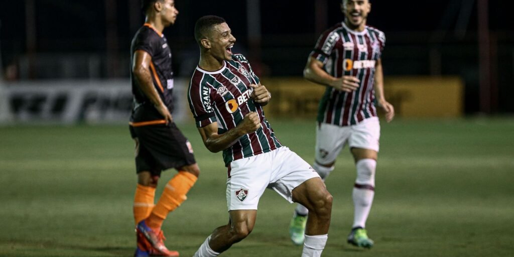Carioca: Fluminense vence Nova Iguaçu para manter liderança