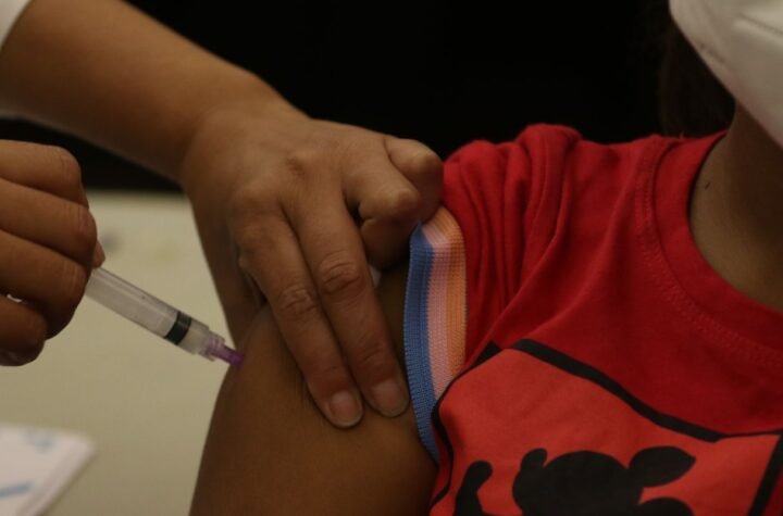 Fiocruz: vacinação infantil contra a covid-19 é o principal desafio