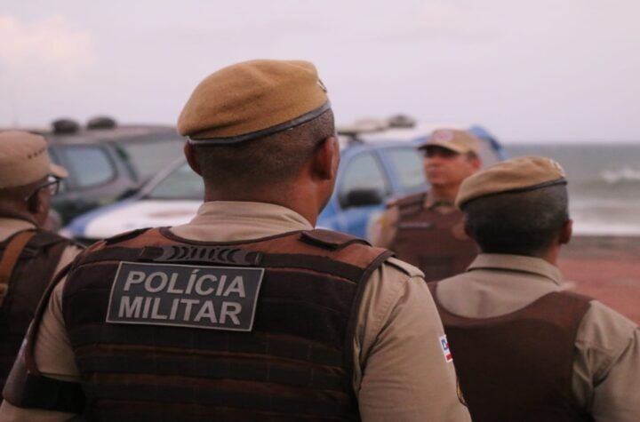 Equipes da 11ª CIPM flagraram os criminosos nos bairros da Barra e Graça, na sexta-feira (27)