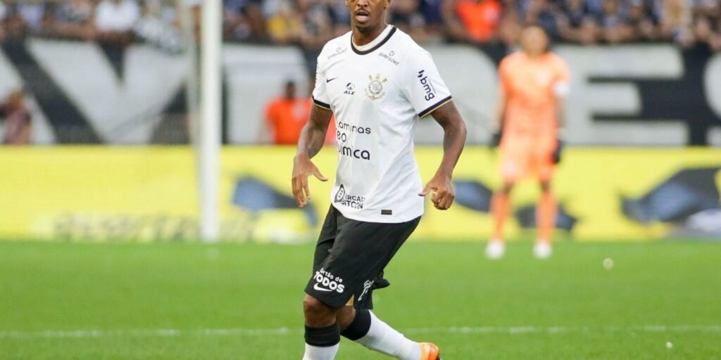 Brasileiro: Corinthians bate Fortaleza dentro de casa com gol contra