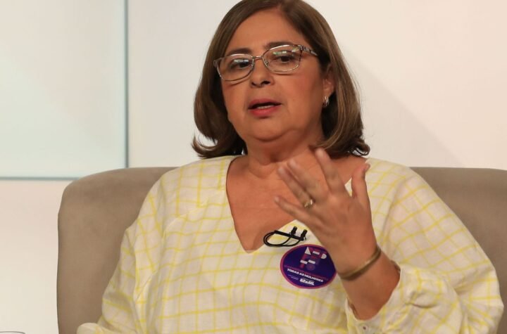 Em pronunciamento, ministra das Mulheres pede respeito às brasileiras