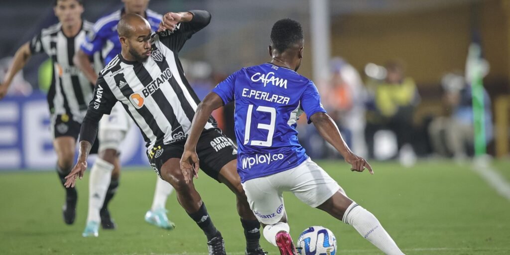 Atlético-MG empata e fica perto da fase de grupos da Libertadores