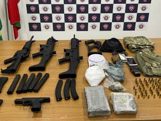 Ação também apreendeu drogas e prendeu um traficante, na localidade de Acaufa, no município de Porto Seguro.