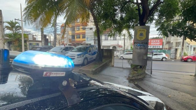 Dercca prende empresário suspeito de estupro de vulnerável virtual Imagens de pornografia infantil foram localizadas na residência do empresário, que é investigado pela Polícia Civil do Paraná