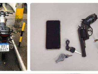 Com dupla de criminosos foram apreendidos um revólver calibre 38, munições, uma motocicleta e um celular.