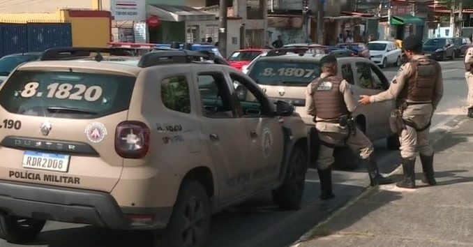 Um cobrador de ônibus teria sido baleado no ombro durante tiroteio