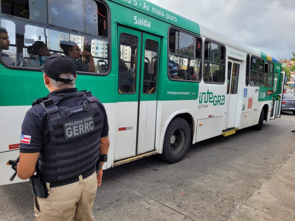 Eles acumulam uma longa ficha criminal e atuavam nas imediações de Água de Meninos, São Joaquim e Calçada