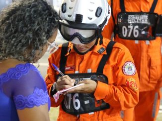 A tropa ainda realizou 300 ações de prevenção e orientações aos foliões, com 244 entregas de pulseiras de identificação e 56 atividades técnicas (41 vistorias, 12 análises de projeto e 3 fiscalizações).