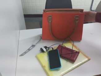 Bolsa, celular e dinheiro subtraídos, no Caminho das Árvores, foram recuperados.