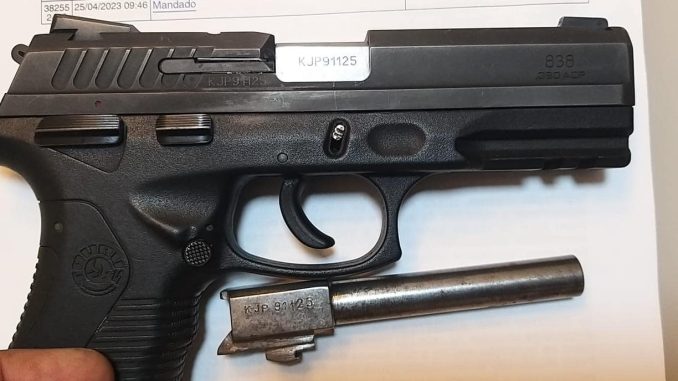 Polícia prende grupo que facilitava entrada de celulares e drogas no presídio de Feira de Santana