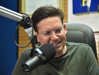 "É difícil avaliar o governo Jerônimo, pois é muito pouca consistência. A população ainda não viu movimentação consistente, sequer um plano de ação do Governo do Estado da Bahia", comentou Roma, durante entrevista à Rádio Excelsior, de Salvador.