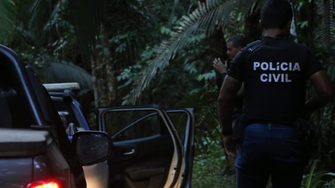 Policiais civis e militares, após trabalho de inteligência, encontraram os criminosos. Outros dois comparsas morreram em confronto.