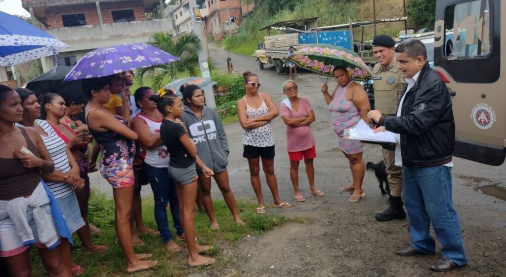 A ação social contou a ajuda de parceiros da unidade da Polícia Militar, localizada no Subúrbio de Salvador.