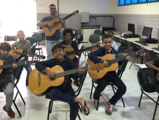 Quinze crianças moradoras dos bairros Nova Cidade, Veloso e Panorama passam pela formação.