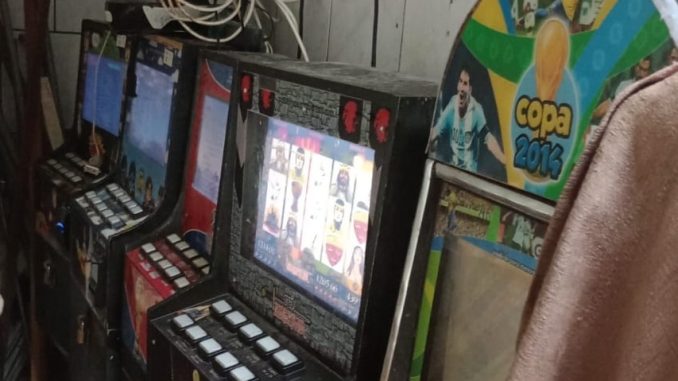 Ele foi capturado no bairro da Boca do Rio por policiais da 1ª DH/Atlântico