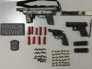 Um homem e uma adolescente foram identificados e estão sendo procurados