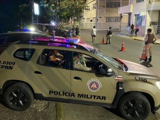 Um homem foi preso em flagrante pelos crimes de adulteração de sinal identificador e desobediência