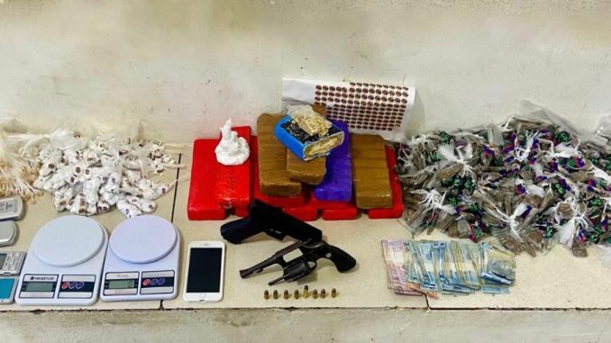 Após flagrante na quarta-feira (24), um homem foi conduzido pela 77ª CIPM ao Disep da cidade.