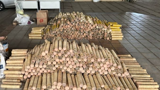 Cerca de 1.300 artefatos explosivos foram encontrados nos dois locais por equipes da 27ª CIPM.