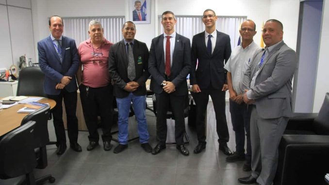 Em reunião com a categoria na tarde desta quinta-feira (13), o secretário Marcelo Werner anunciou a medida.