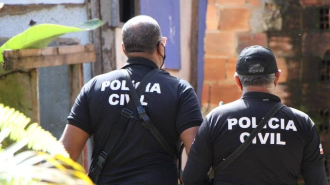 Dois homens forma presos em flagrante e estão à disposição da Justiça