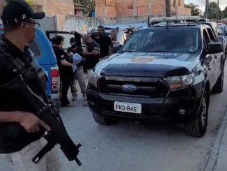 Além dos cinco mandados de prisão, mais de 10 de busca e apreensão também são cumpridos