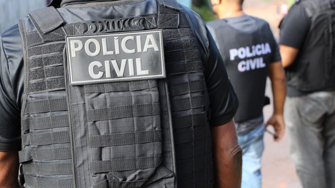 Polícia Civil prende em flagrante homem por porte ilegal de arma Suspeito é conhecido pela prática de tráfico de drogas na região do Engenho Velho da Federação