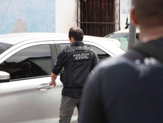 Ele se apresentou na 16ª DT da Pituba acompanhado de uma advogada