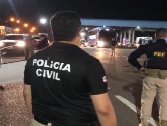 A ação deflagrada pela Polícia Civil tem o objetivo de reprimir a entrada de drogas, armas e outros materiais ilícitos na capital baiana, bem como o cumprimento de mandados de prisão