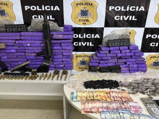 Um homem foi preso em flagrante e dois confrontaram com as equipes policiais