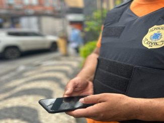 Equipes da DRFRV realizaram prisões no bairro de São Gonçalo do Retiro e no Terminal Bom Despacho na Ilha. Um veículo e uma motocicleta foram recuperados