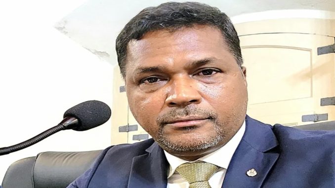 A decisão pela manutenção de Valmário na vaga de vereador foi publicada ontem pela Segunda Câmara Cível do TJ