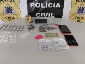 Oitenta e cinco porções de drogas foram apreendias em diligência