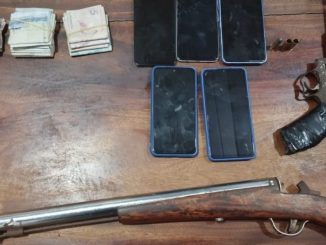 Policiais militares do 16º BPM detiveram um suspeito de um roubo ocorrido na noite de domingo (31) no município de Santaluz.