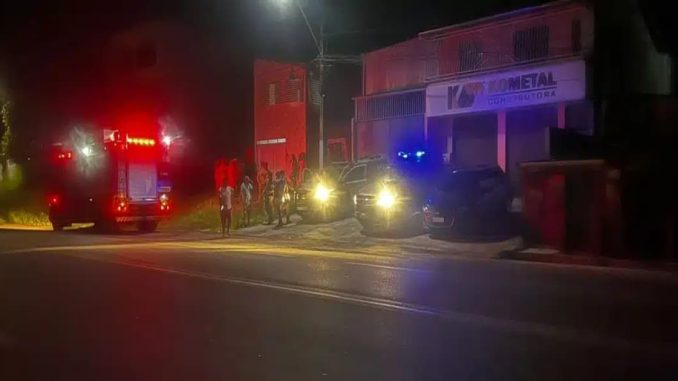 Mulher é mantida em cárcere privado em Camaçari O companheiro dela foi preso em flagrante