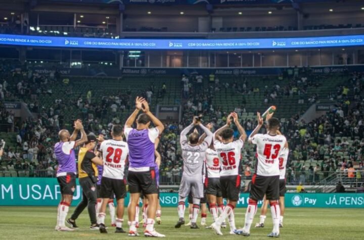 Jogador do Vitória é escolhido para seleção da 20ª rodada do Brasileirão; saiba quem