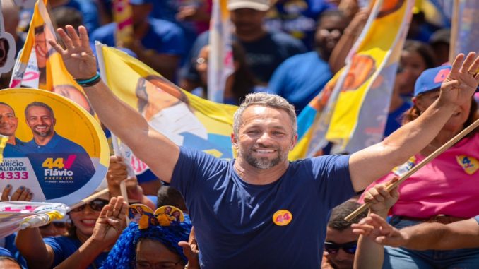 Vila de Abrantes: Festa e apoio a Flávio Matos