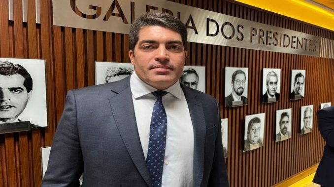 Otto Filho e Diego Coronel cobram debate em PLs fiscais