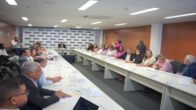 Prefeitura e Governo do Estado discutem ações e investimentos para Camaçari