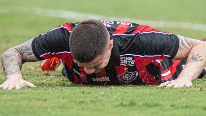 Desfalques preocupam o Vitória na reta final do Brasileirão