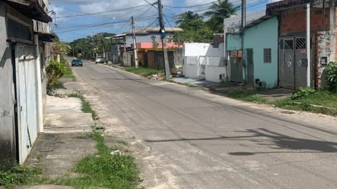 Falta de água revolta moradores do Parque Verde II, em Camaçari