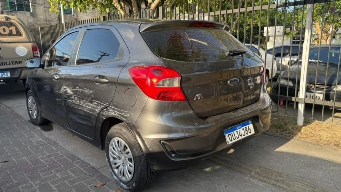 Perseguição termina em tiros e prisão em Camaçari