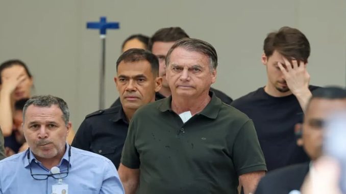 STF libera Bolsonaro para cirurgia sob escolta da PF