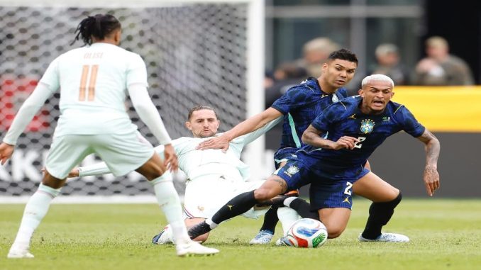 Mbappé decide e Brasil perde para França