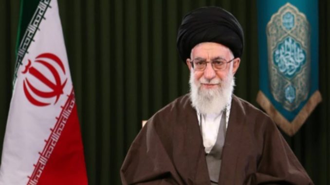 Morte de Ali Khamenei encerra era de quase 40 anos no Irã